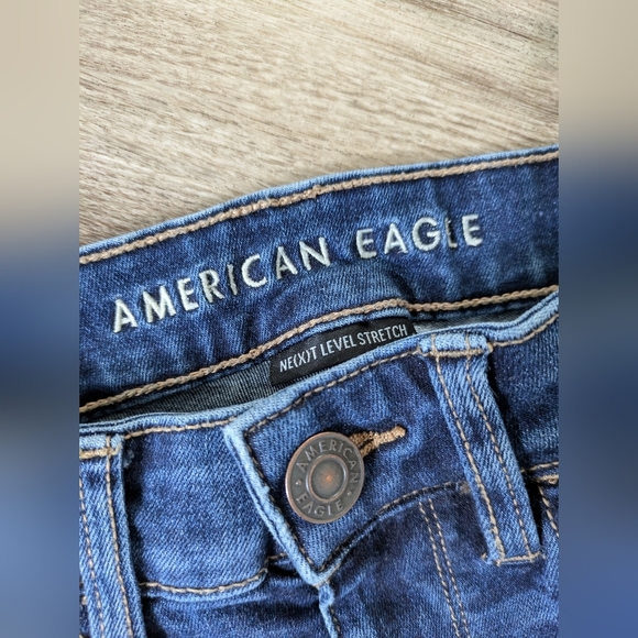 American Eagle AE Next Level Hi-Rise Distressed Jegging - Picture 2 of 8